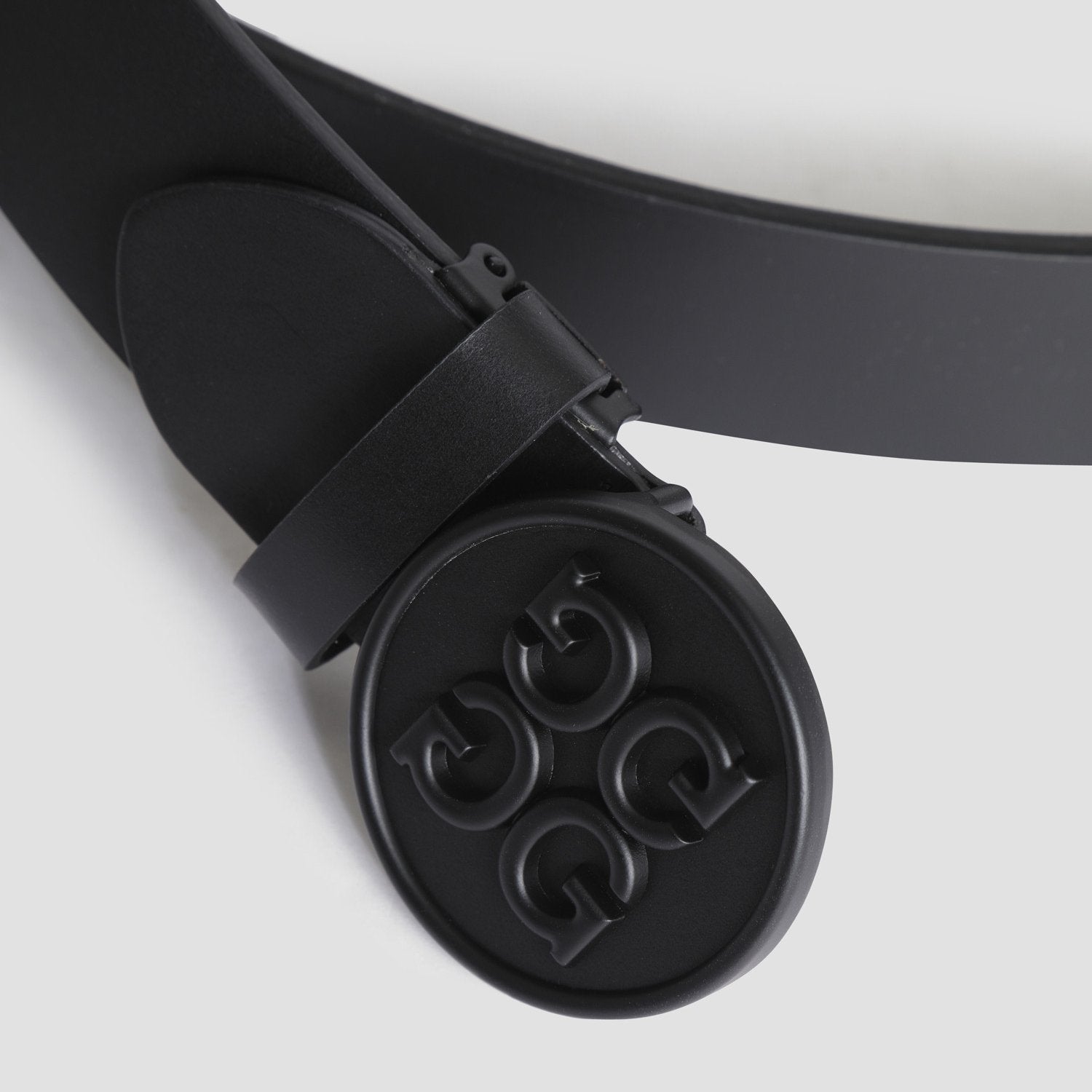 ESSENTIAL BELT 男士 皮革腰帶