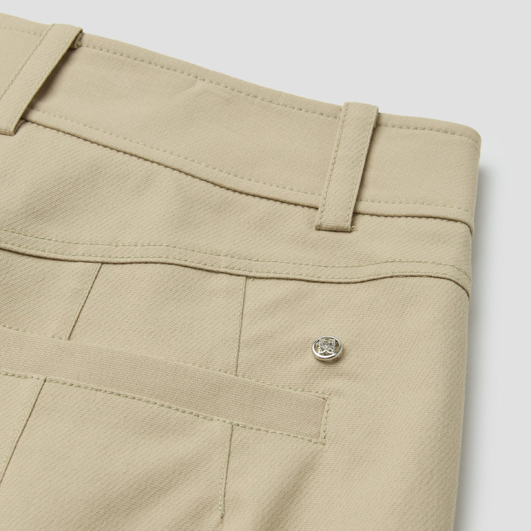 ESSENTIAL SHORTS 女士 短褲